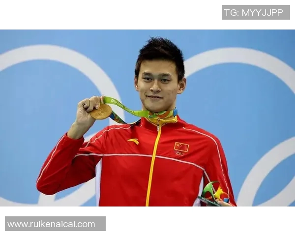 孙杨在泳池中的拼搏精神与胜利哲学揭示了每场比赛背后的坚持与努力