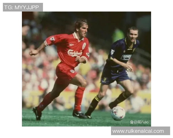 兜兜转转的足球明星们那些年在绿茵场上的传奇故事与辉煌瞬间