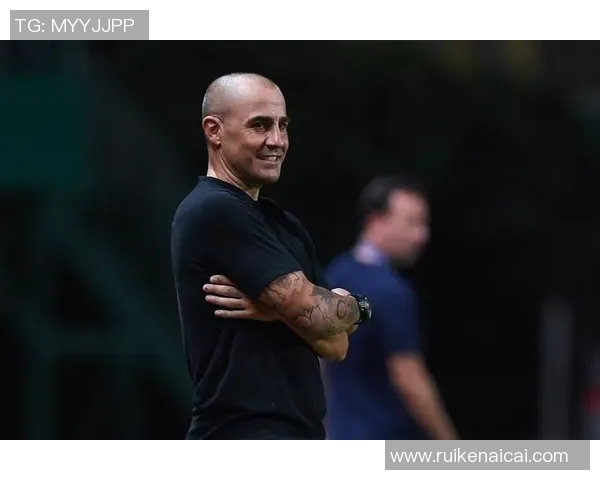 美国足球明星阿兰的传奇之路与对足球的热爱与奉献